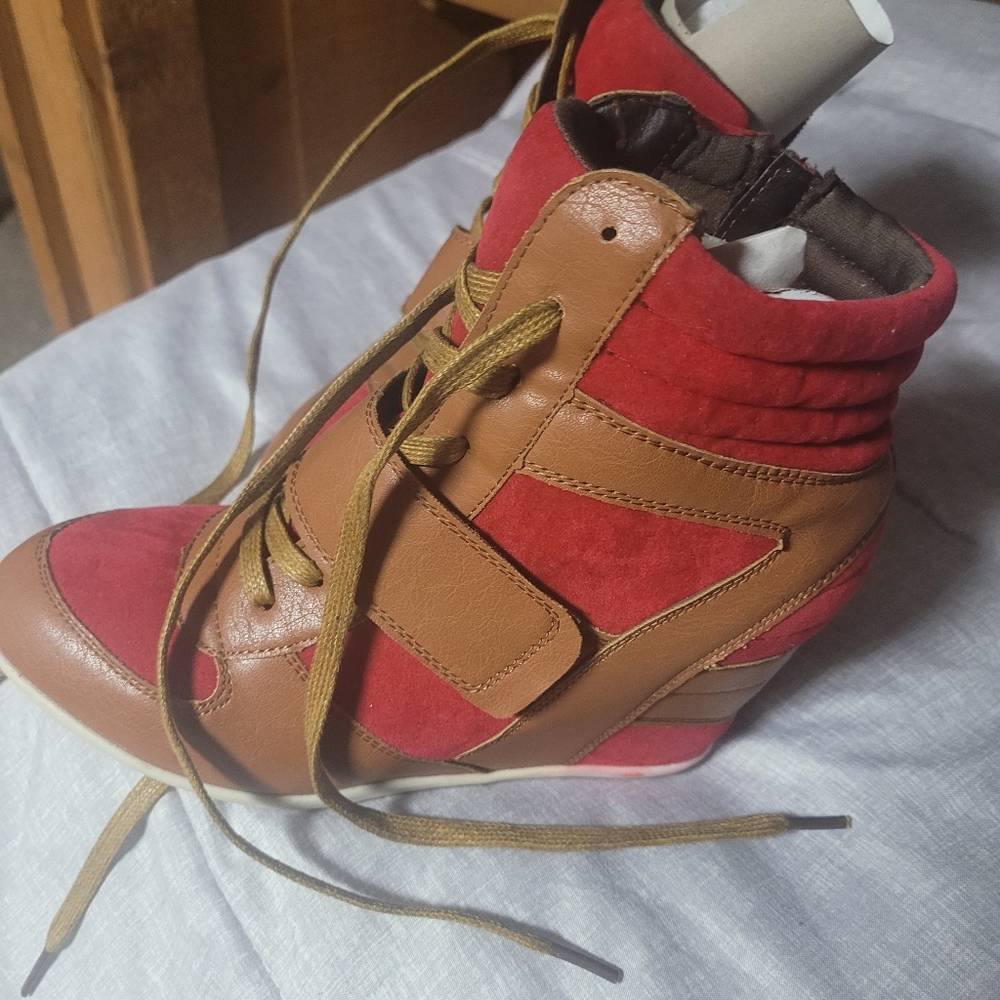 DIBA red brown wedge boots. New.